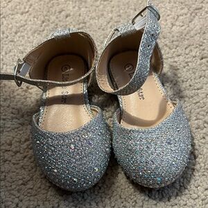NWT Silver Glitter rhinestone Kids Shoes